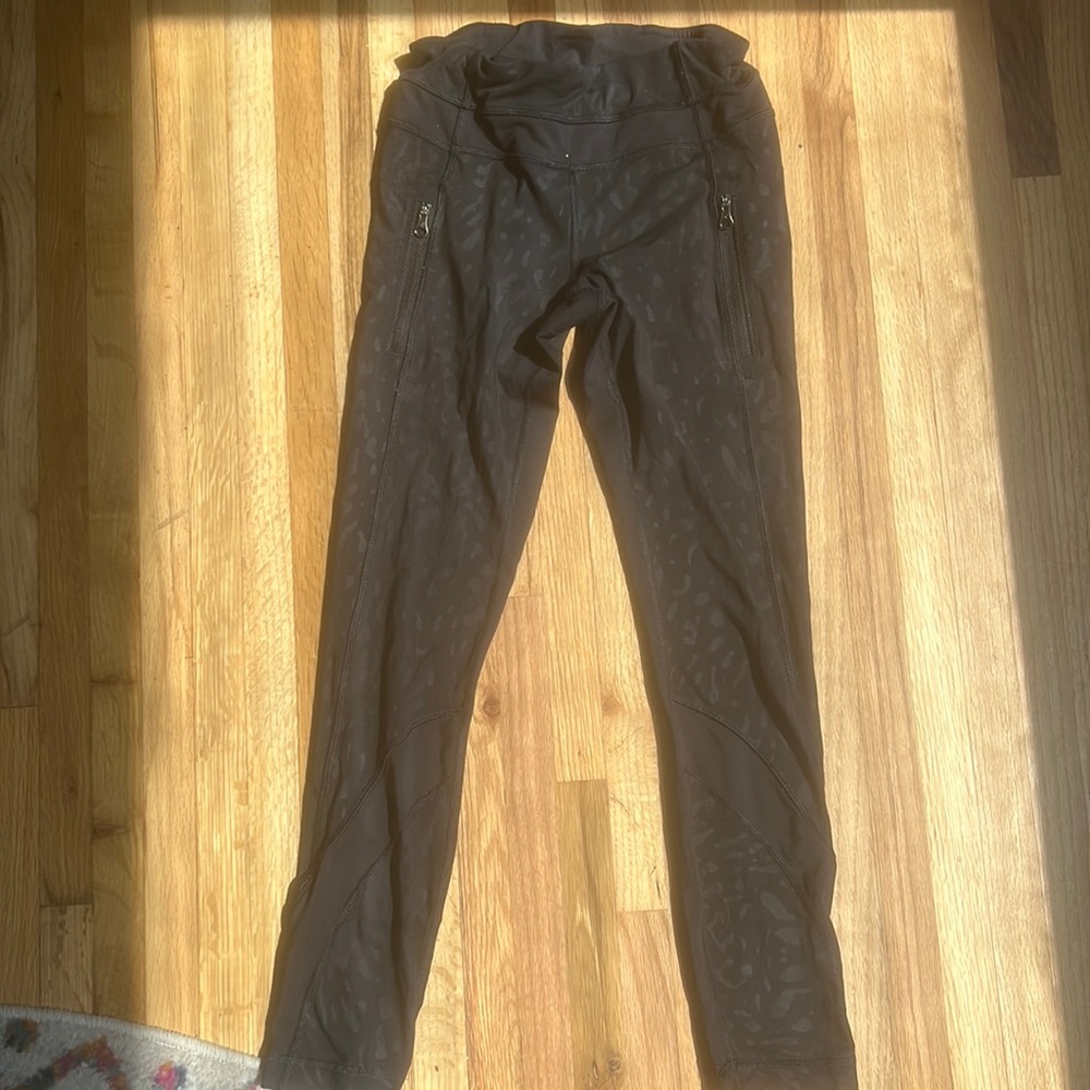 LULULEMON Black Animal Printed Leggings with Zipper Detailing